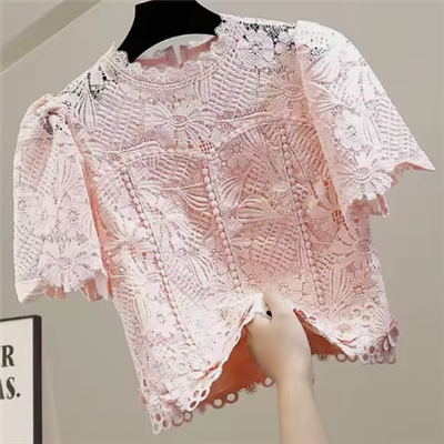 Blusa de algodão bordada à mão